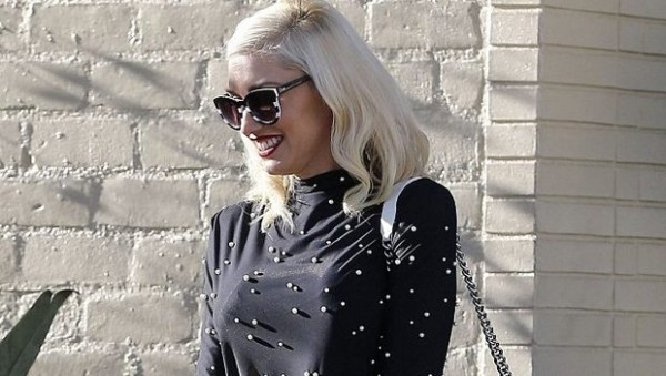 Gwen-Stefani--o-lectie-de-stil--Vezi-cum-poarta-buline-cu-patratele-
