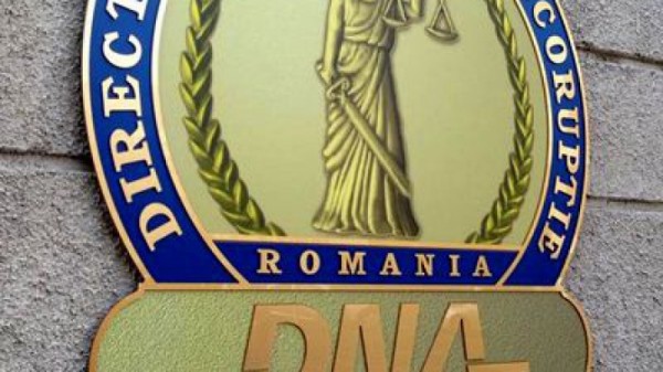 Medic oncolog, trimis în judecată pentru 52 de infracțiuni de luare de mită