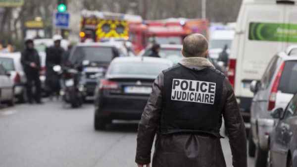 le_plan_vigipirate_releve_au_niveau_alerte_attentat_52641600