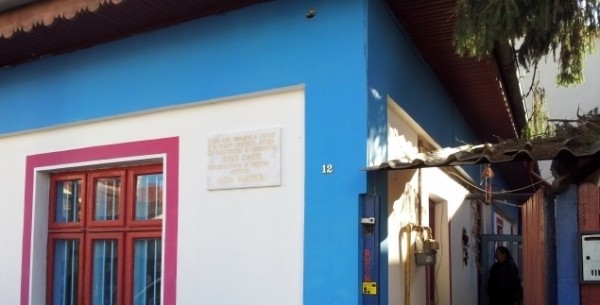 media_141987229733022800