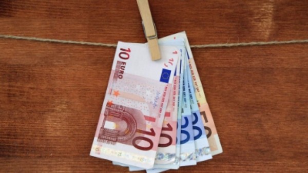 08_01_2015_bani_crestere_economica_0_23563900