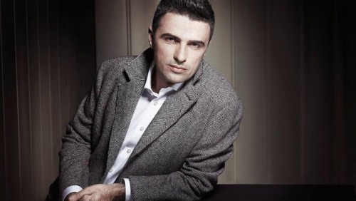 Cornel-Ilie--fotografiat-pentru-prima-data-in-compania-unei-femei--Vezi-cine-e-tanara-care-i-a-furat-inima-