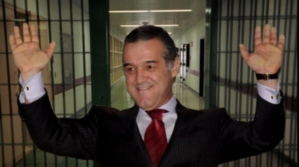 becali_liber_660x400_04597900