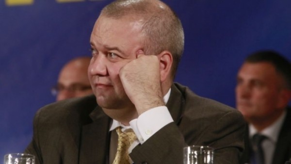 george_scutaru_a_fost_dat_afara_de_iohannis_pe_motiv_de_rusi_si_de_mama_167848_1_86693100