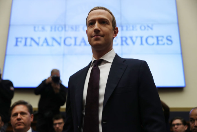 Zuckerberg s-a îmbogățit cu peste 100 de miliarde de dolari