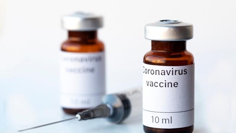 Ce mituri circulă, pe internet, despre vaccinurile anti-coronavirus