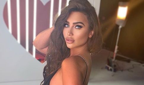 O vedetă din showbiz a ales să îi vândă corpul pe bani