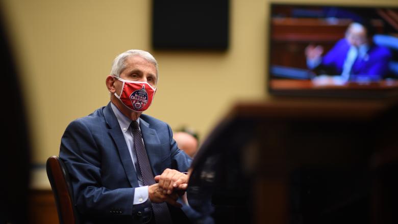 Dr. Anthony Fauci anunţă că la începutul anului 2021 vor fi disponibile milioane de doze de vaccin anti-coronavirus