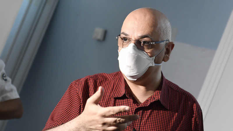 Pentru a stăvili sutele de focare de COVID din România