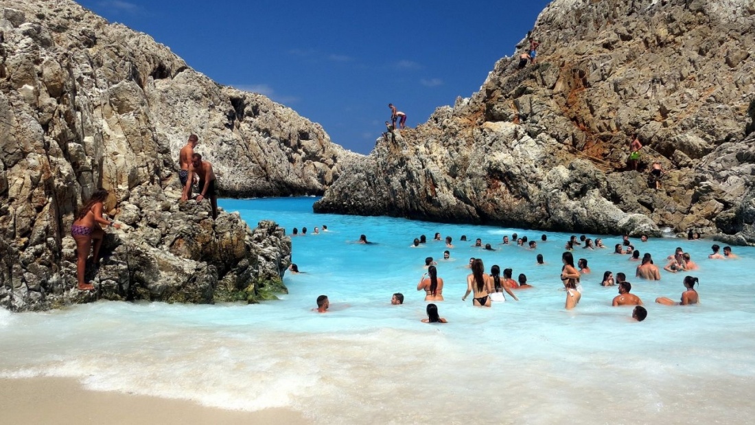 Turiştii care vor vizita Grecia vor plăti, 20 de euro tacxa de sănătate
