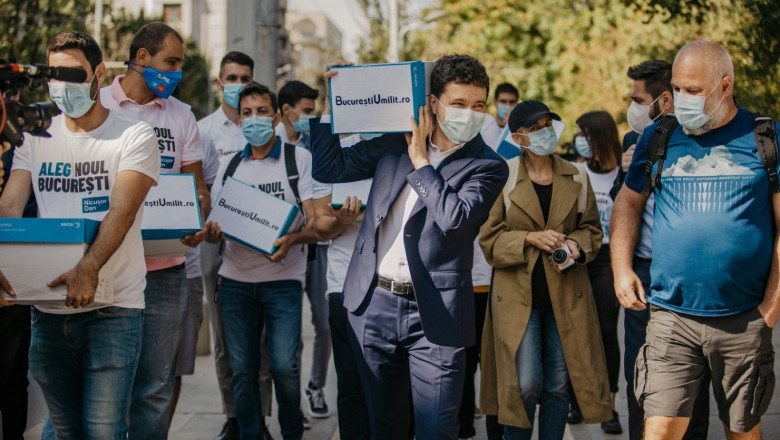 Nicușor Dan a mers pas cu pas