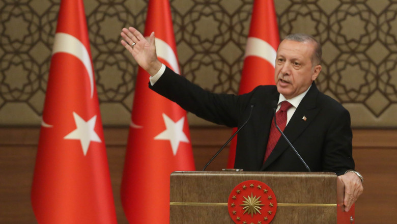 Recep Tayyip Erdogan a lansat un avertisment către Macron