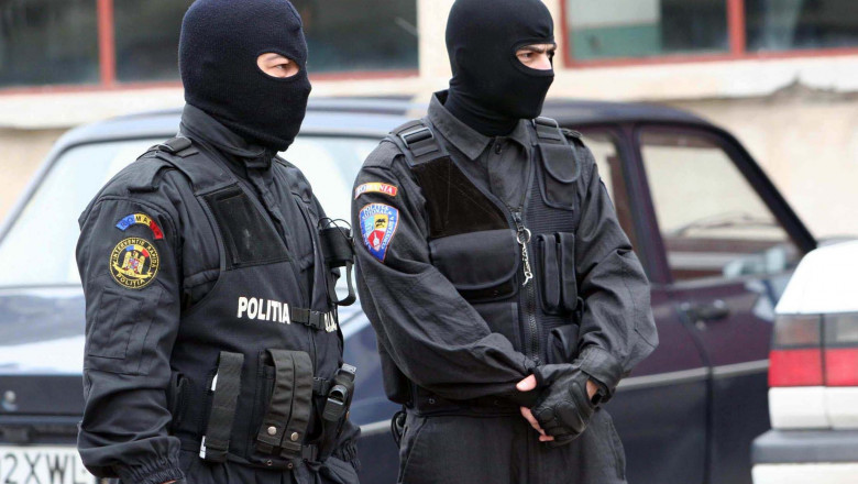 Polițiștii au descins la CFR marfă dar și la firma de pază a lui Remus Rădoi, într-un dosar de fraudă