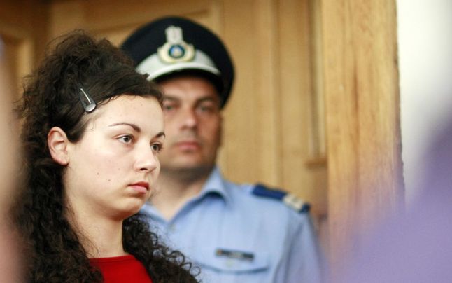 Carmen Şatran studenta care și-a ucis amantul a reușit să aiba un regim de detenție mai lejer