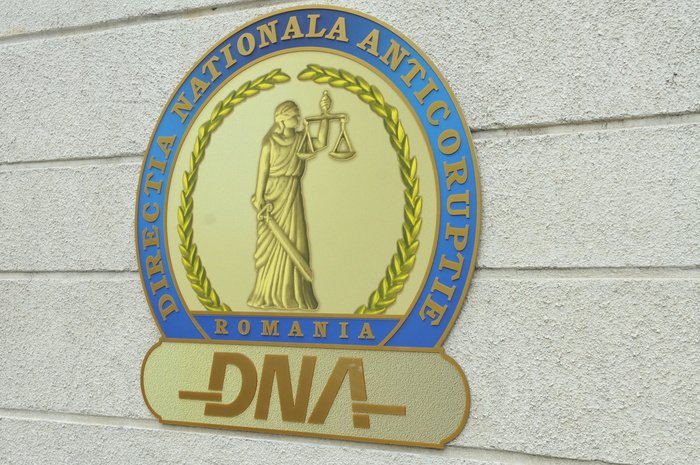 Ofiţer de Poliție Judiciară, acuzat de DNA de luare de mită
