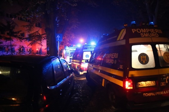 Un apartament din București a luat foc în urma unei explozii