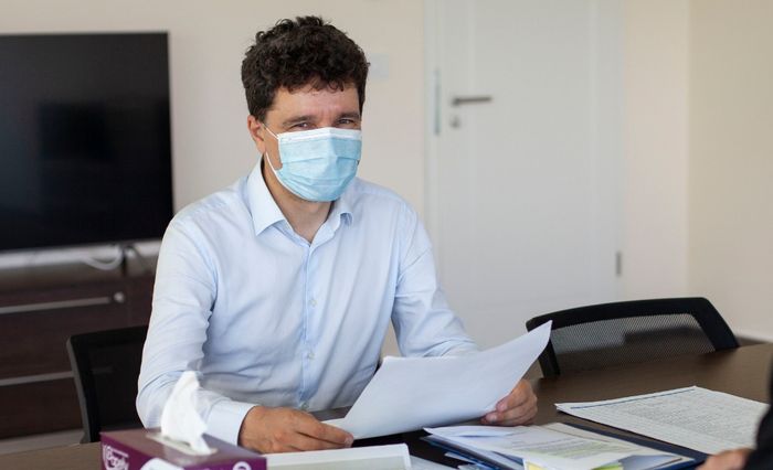 Nicușor Dan, cu taxiul la discuția despre viitorul transporturilor în Capitală