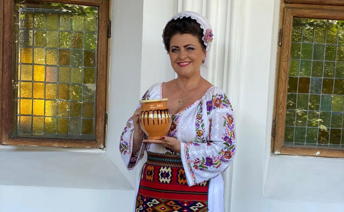 Interpreta de muzică populară