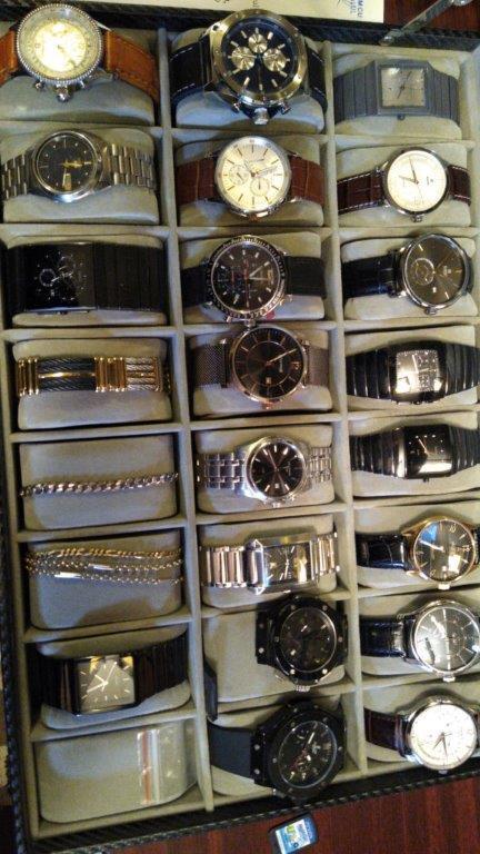 Polițiștii care au făcut avere vânzând permise