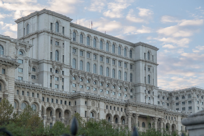 Camera Deputaţilor şi Senatul