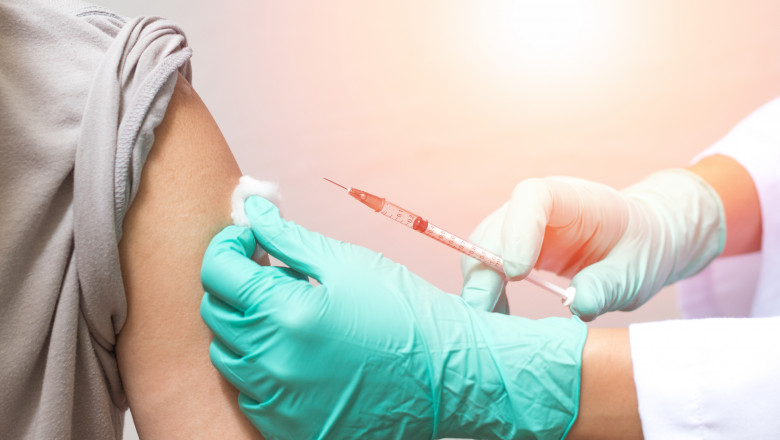 Eficiența vaccinului Pfizer BioNTech, confirmata de FDA