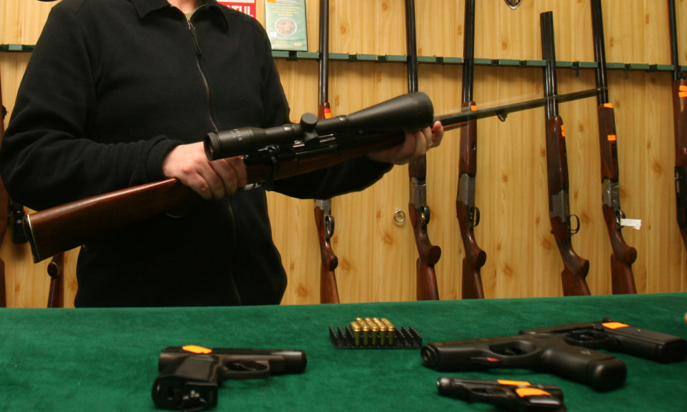 Guvernul german face afaceri cu arme cu țările arabe