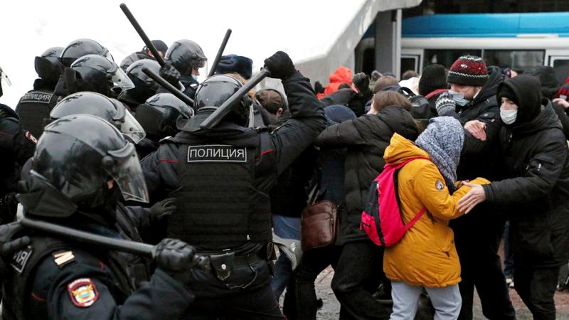 Statele Unite condamnă reprimarea violentă