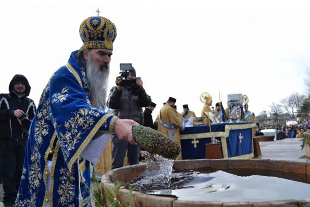 ÎPS Teodosie a sfinţit