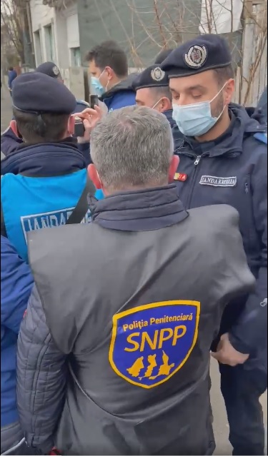 Proteste și îmbrânceli