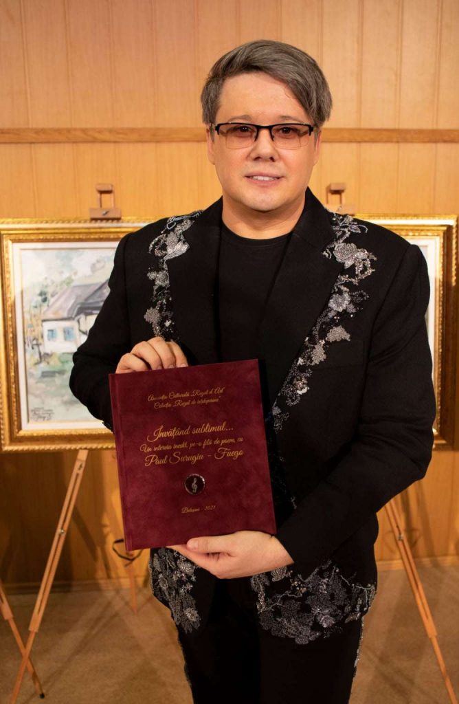 Fuego a vorbit despre cea mai recentă expoziţie, volumul lansat cu această ocazie, emisiuni noi sau concerte aflaţi în continuare