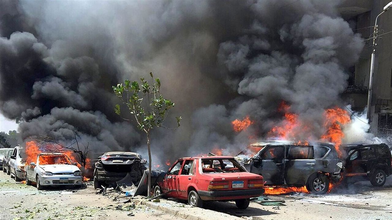 Atac terorist revendicat de Statul Islamic. Trei jurnalişti au fost asasinate: Lupte grele şi în Myanmar