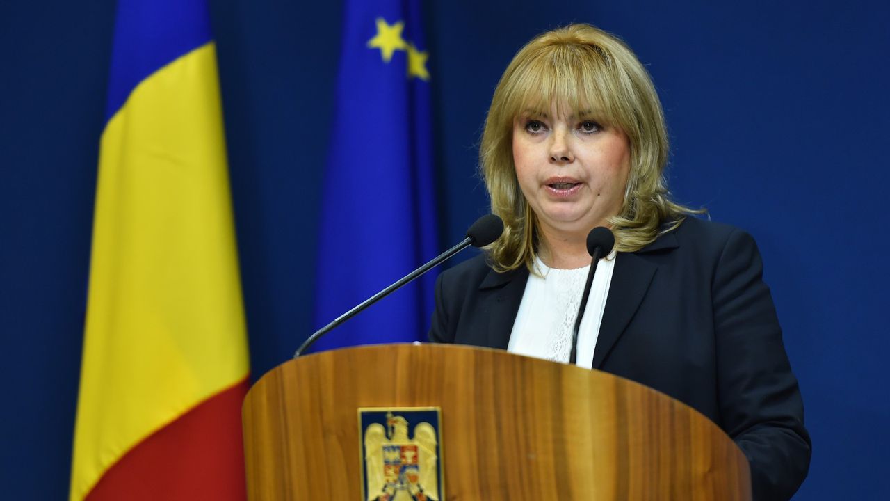 Parlamentarii îşi iau maşini noi, în an de austeritate. Anca Dragu: „Sunt maşini cu o vechime de 12-15 ani, care nu prezintă siguranţă şi trebuie înlocuite”