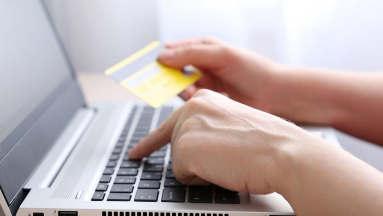 Un român înşeală pe internet cetăţenii straini. Toți banii obținuți în urma anunțurilor false erau convertiți în bitcoin, motiv pentru care procurorii