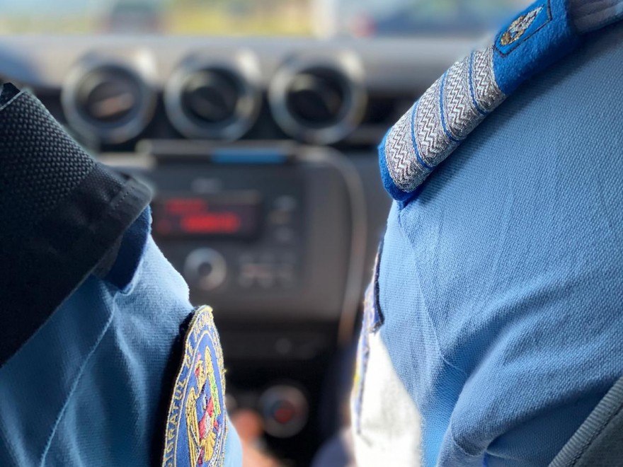 Jandarmeria a amendat organizatorul protestului anti mască de la Parlament