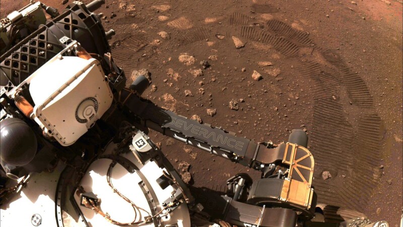 Roverul Perseverance a demarat oficial explorarea și a transmis imagini