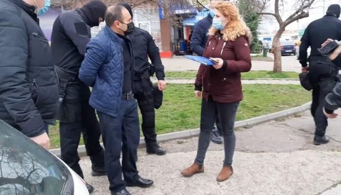 Un bărbat care era recidivist, arestat pentru acte sexuale cu minore și șantaj