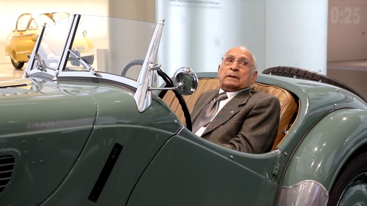 Legendarul pilot, Marin Dumitrescu decedat la 102 ani