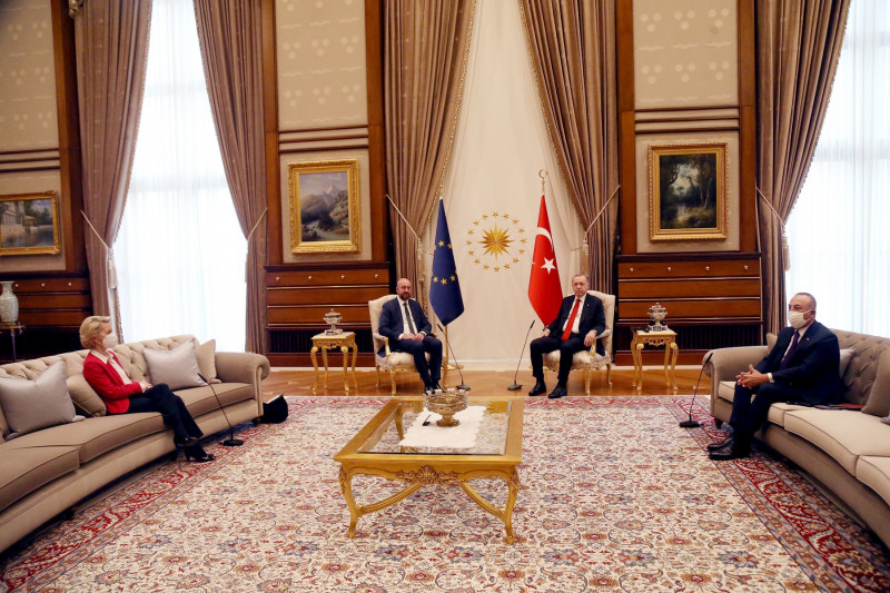 Ursula von der Leyen a rămas fără scaun, la întâlnirea de la Ankara, cu Erdogan