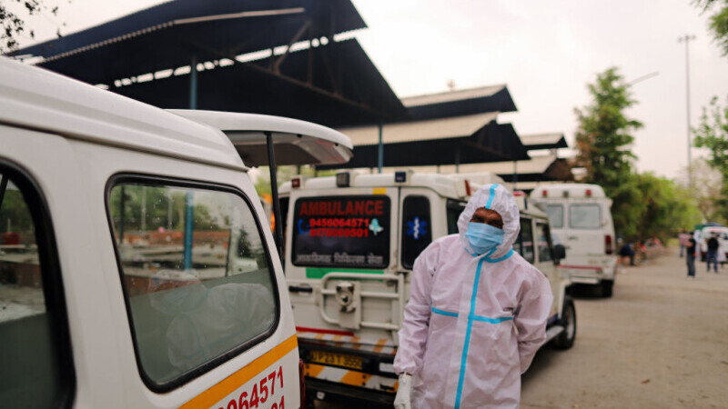 OMS avertizează că tulpina indiana COVID este mai contagioasă și reduce din eficacitatea vaccinului