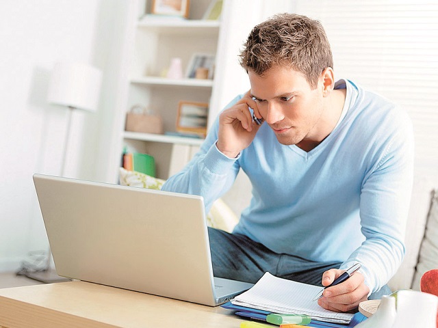 Doar 2,5% din angajaţii