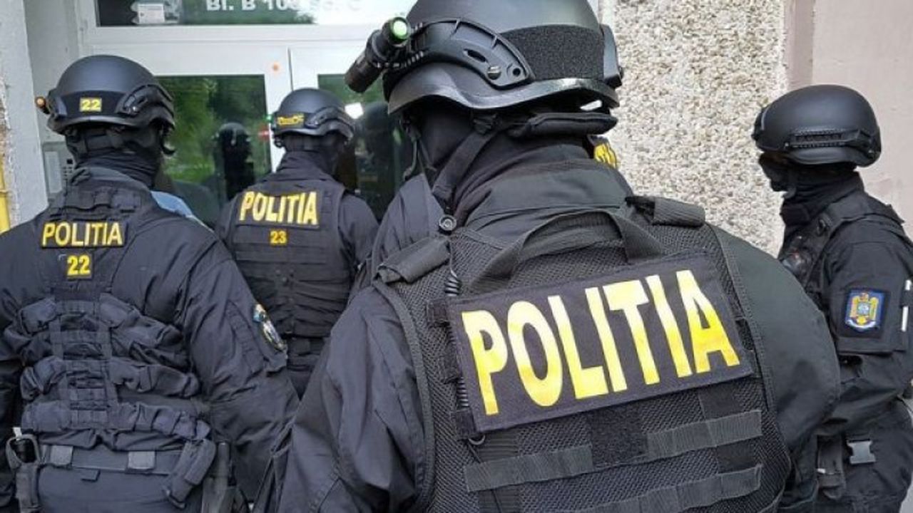 Polițiștii din Pitești care au ucis un pensionar, liberi