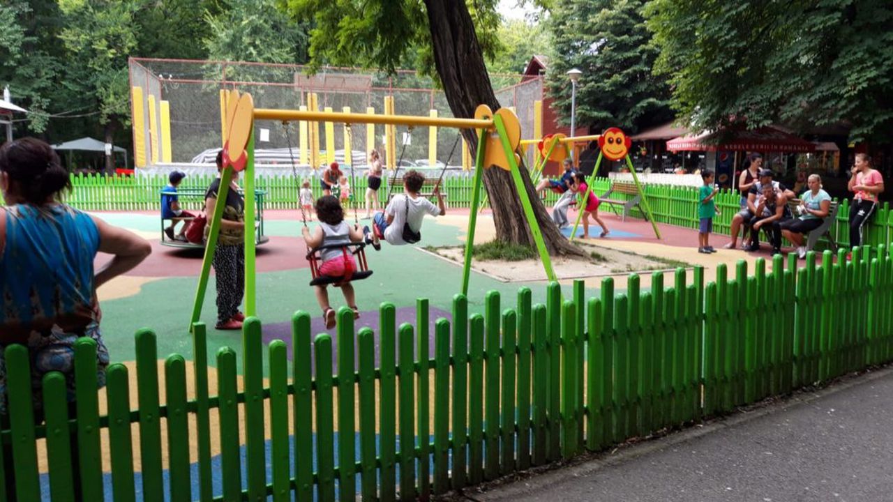 O fetiţă de cinci ani