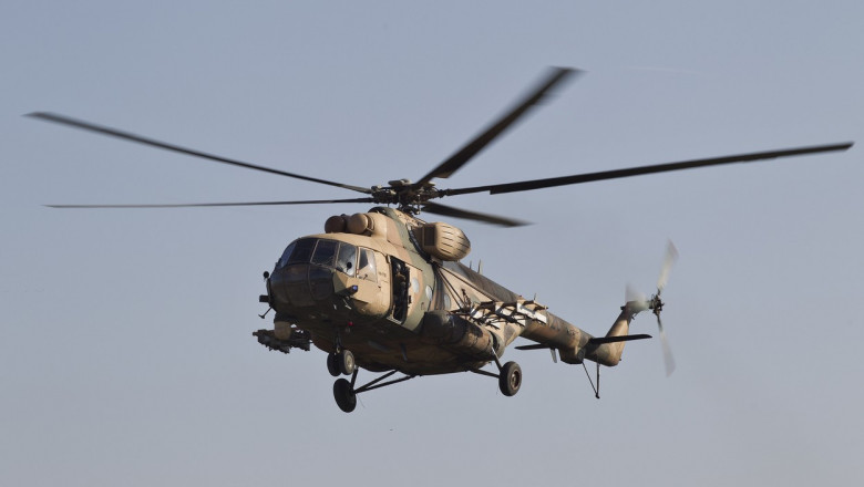 talibanii au pus mâna pe 100 de elicoptere