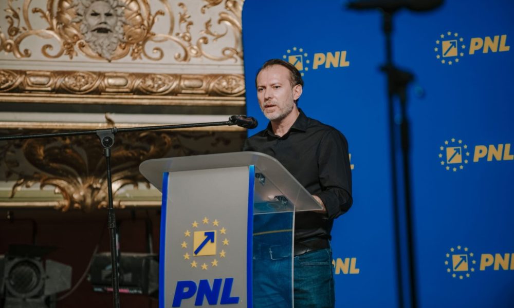 Cîțu se agață de fotoliul de premier