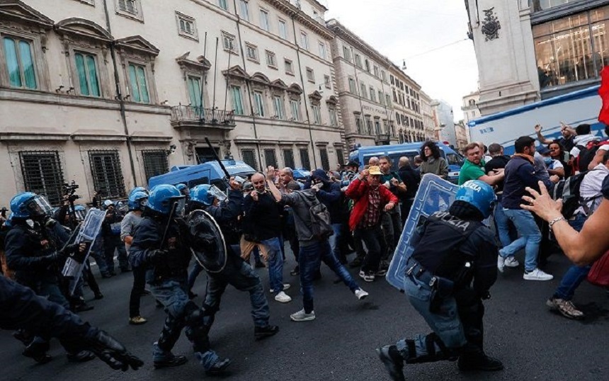 Poliţia italiană