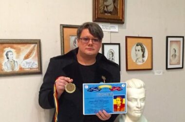 Ai zice că ar trebui să nu ne pese de nimeni şi de nimic. Fuego măcar la EMINESCU să ne mai gândim atunci când transformăm ţara