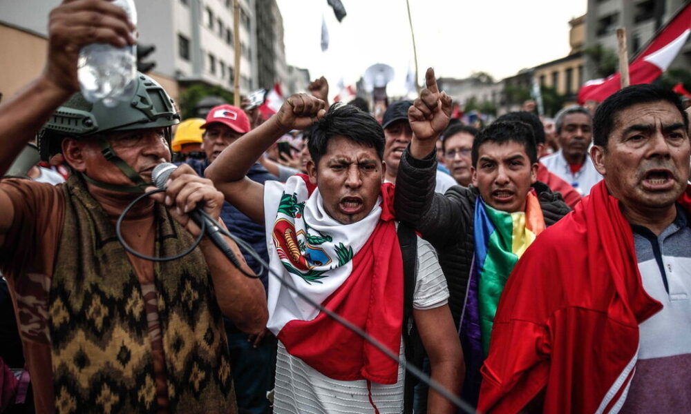 Peru. Populația s-a săturat de incertitudinea politică
