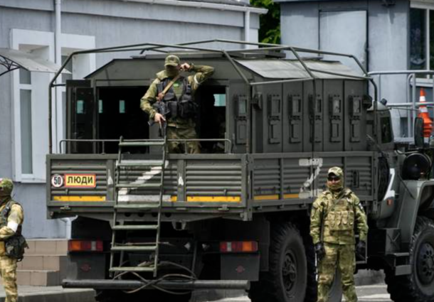 Lugansk, cei care se opun sunt bătuți în public