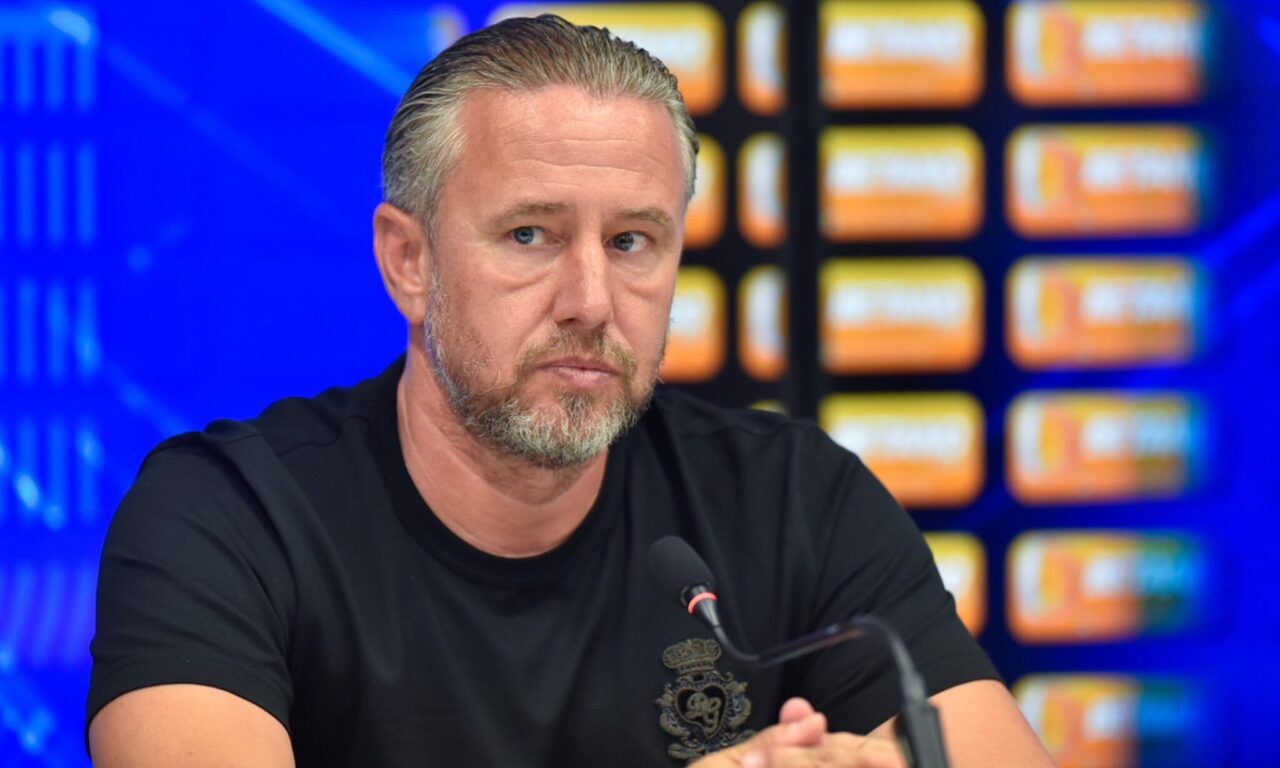 mai vadă realitatea.