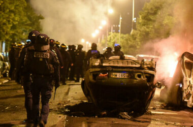 Proteste violente